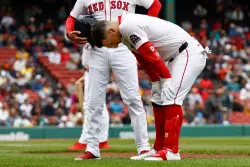 Red Sox lose Alex Bregman to injury while annihilating Orioles 19-5