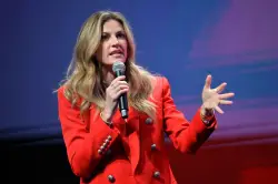 Erin Andrews reveals surrogate miscarried her latest pregnancy